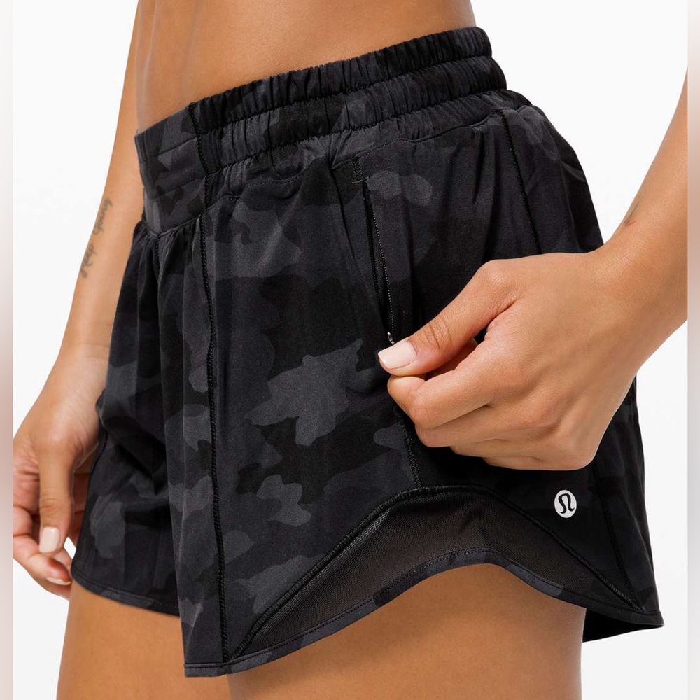 Lululemon Hotty Hot Short